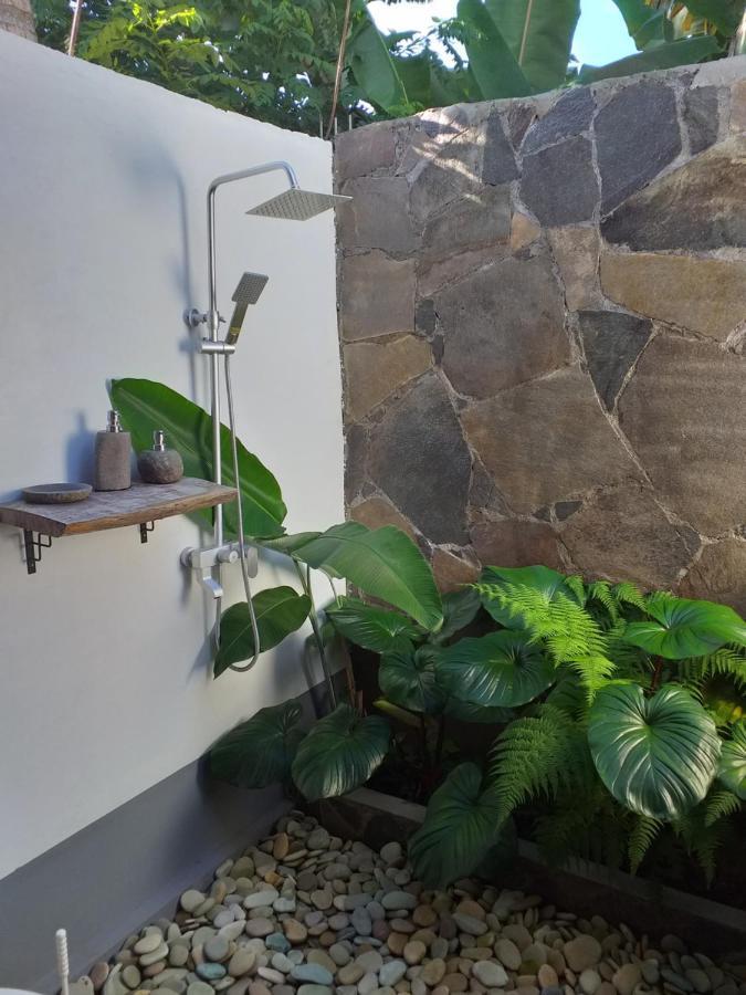 The Geckos Homestay Kelimutu Chambre photo